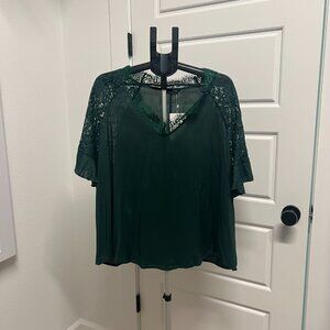 BloomChic Lace Sleeve Blouse Green Size 16 Plus, NWT